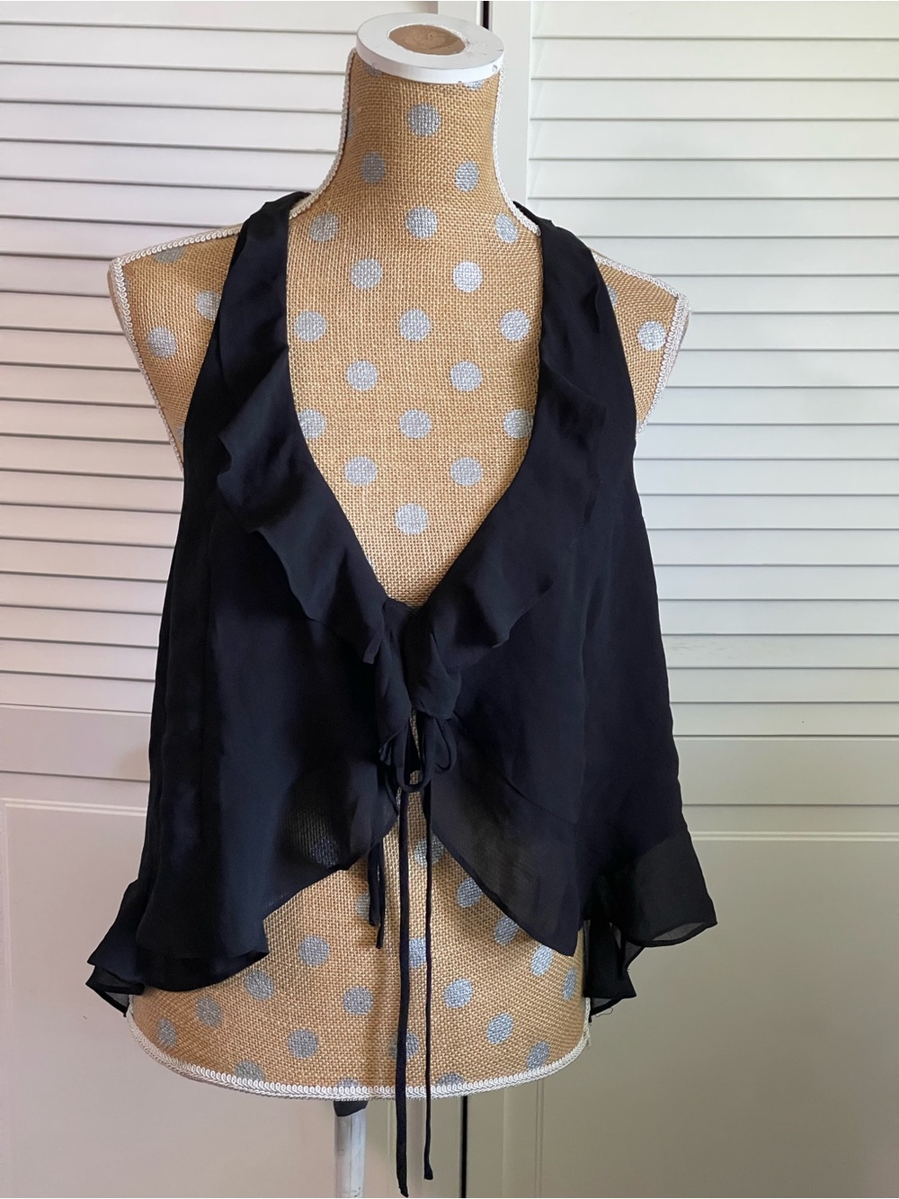 Wild Fable ruffle chiffon flyaway halter top in black sz XL